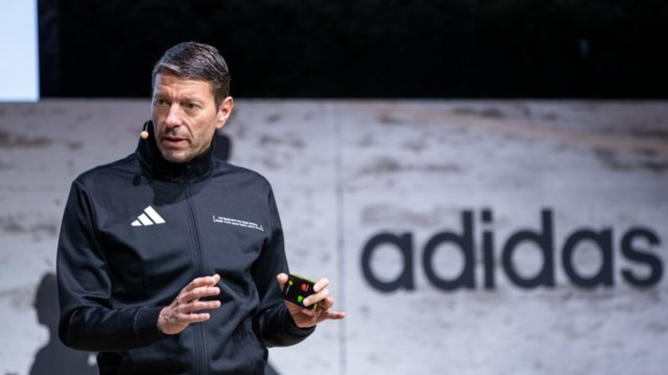 Sieht eine Übersättigung des Fußball: Adidas-Boss Kasper Rorsted.