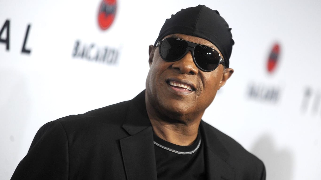 Stevie Wonder: Im September steht für den Musiker eine Operation an.
