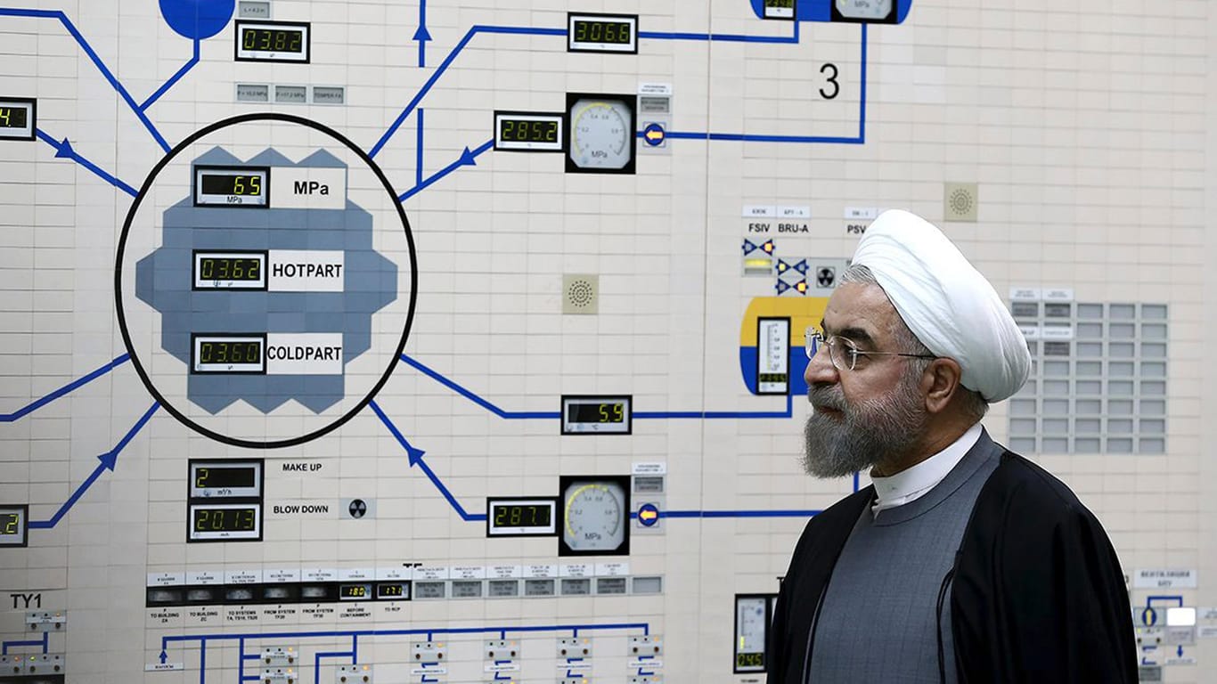 Hassan Ruhani: Der iranische Präsident beim Besuch des Kernkraftwerks Buschehr.