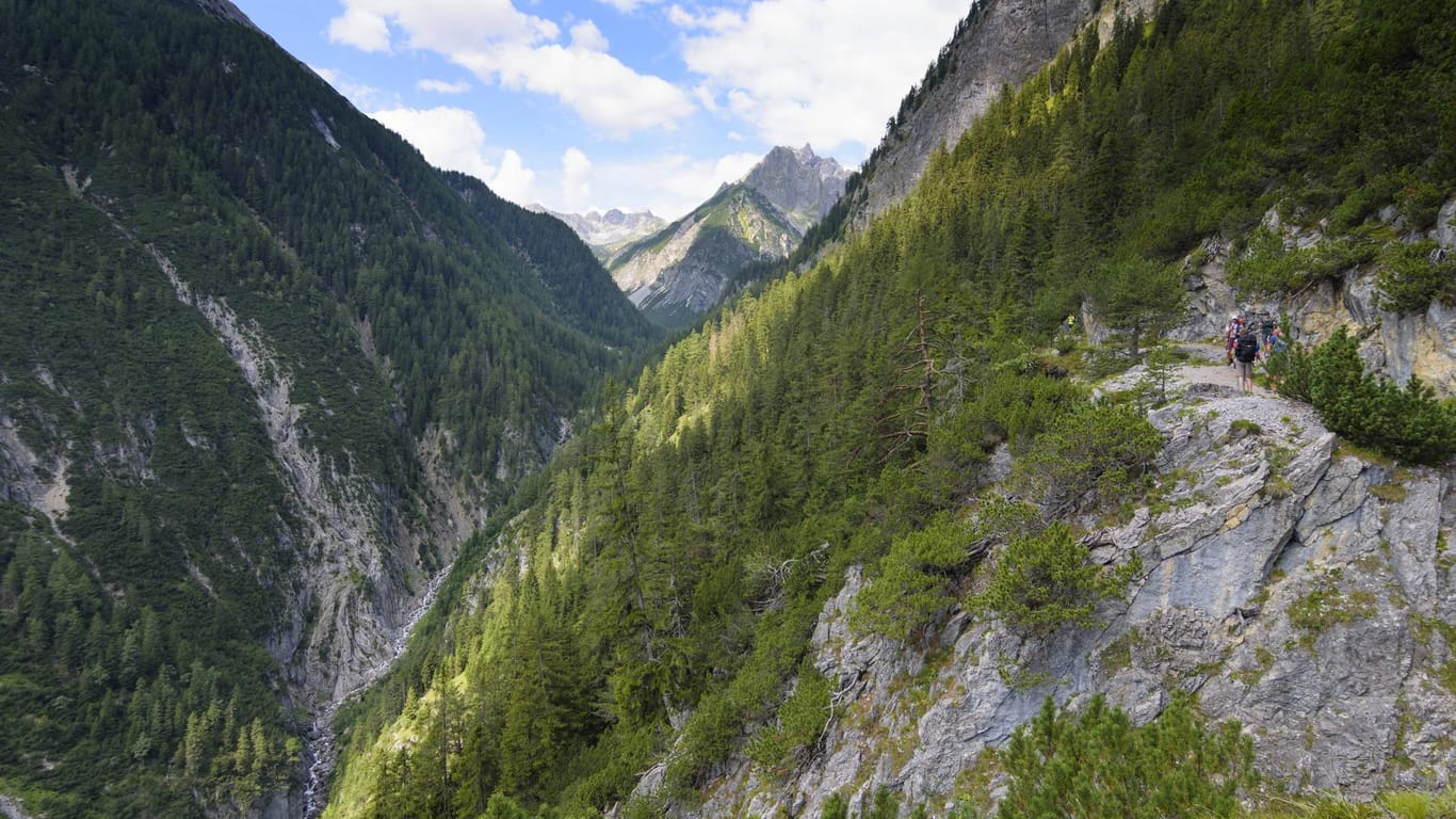 Blick auf die Lechtaler Alpen: Hier kam ein 55-jähriger Mann ums Leben. (Archivbild)