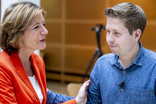 Malu Dreyer (SPD), Ministerpräsidentin von Rheinland-Pfalz, mit Juso-Chef Kevin Kühnert.