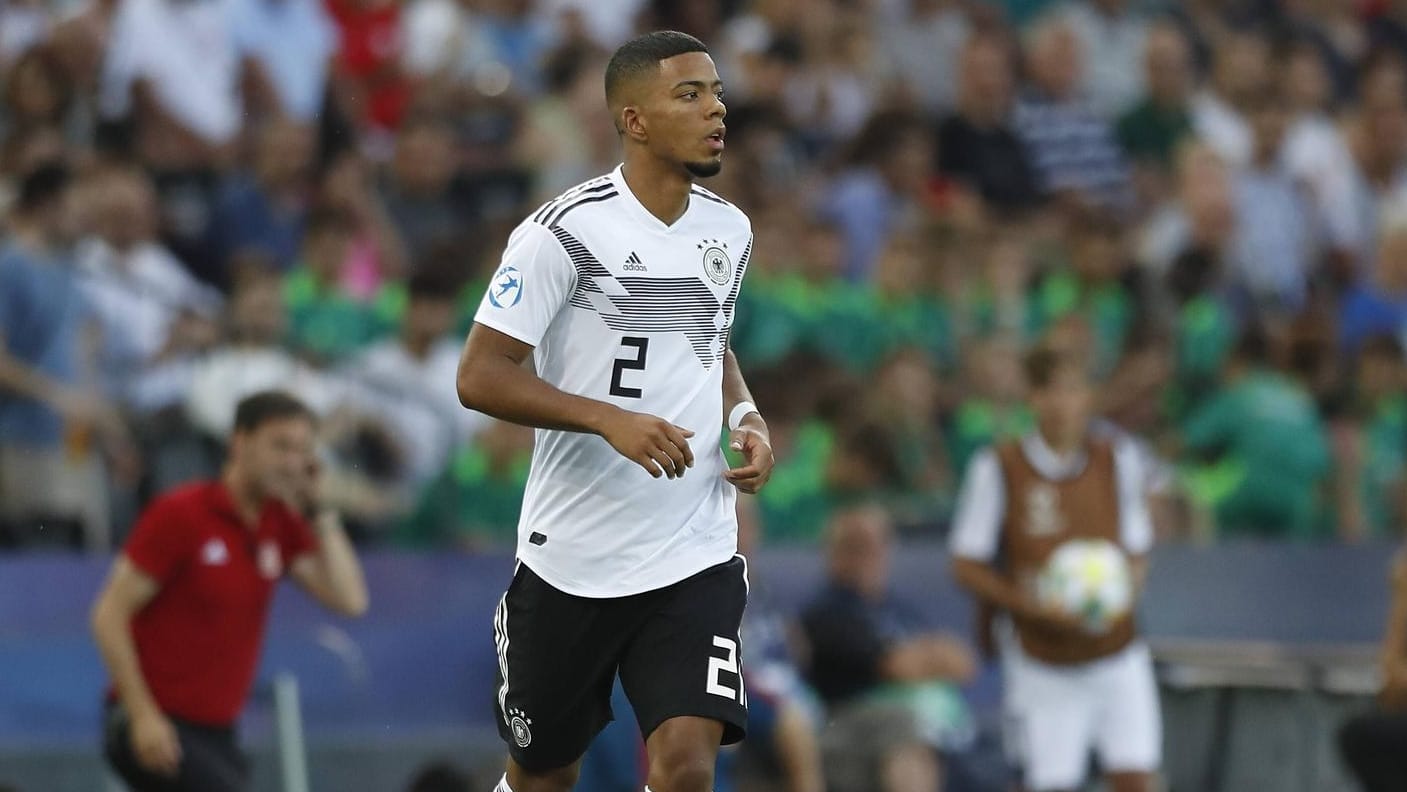 Könnte die Bayern auf den defensiven Flügeln verstärken: Benjamin Henrichs.