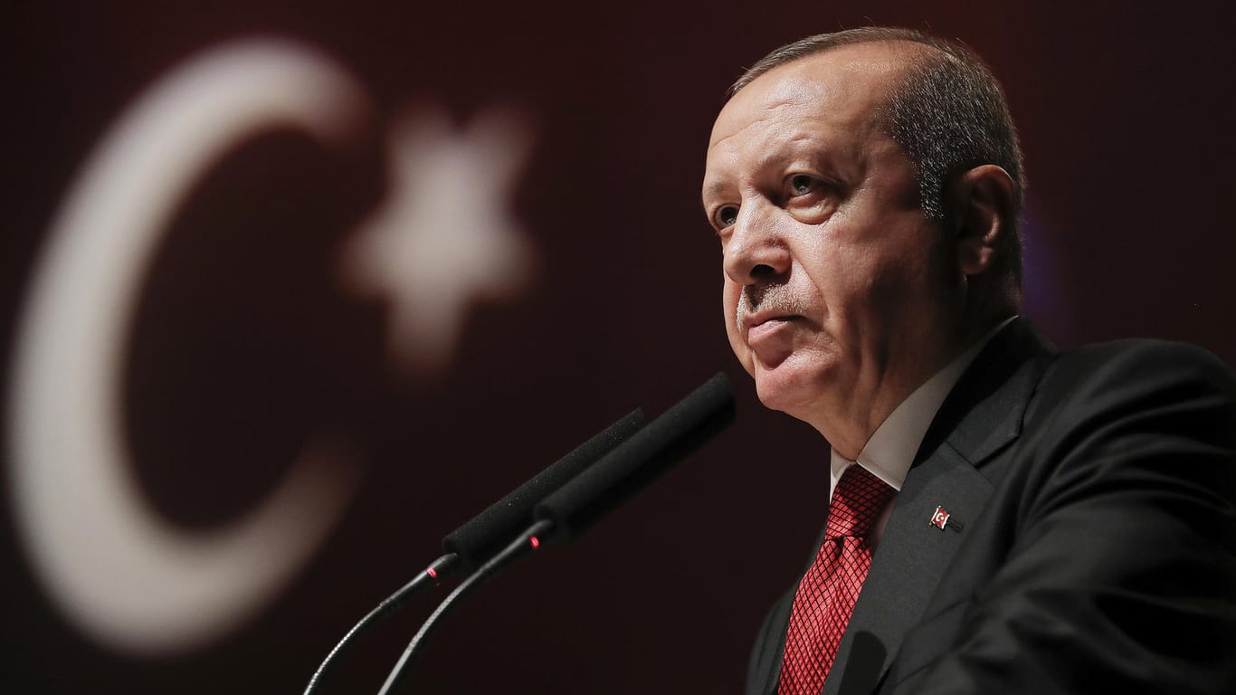 Der türkische Präsident Recep Tayyip Erdogan verliert einen wichtigen Weggefährten.