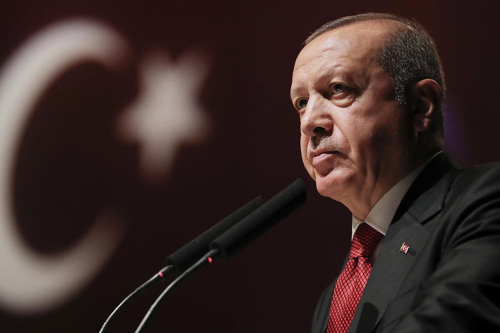 Der türkische Präsident Recep Tayyip Erdogan verliert einen wichtigen Weggefährten.