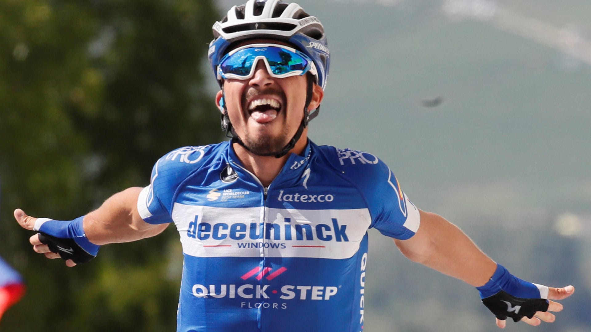 Pure Erleichterung: Julian Alaphilippe beim Überqueren der Ziellinie.