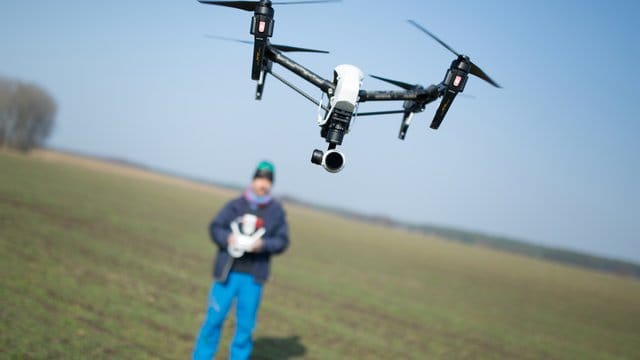 Darf die Drohne hier starten? Multikopter-Piloten müssen einige Vorschriften beachten und bestimmte Sperrgebiete meiden.