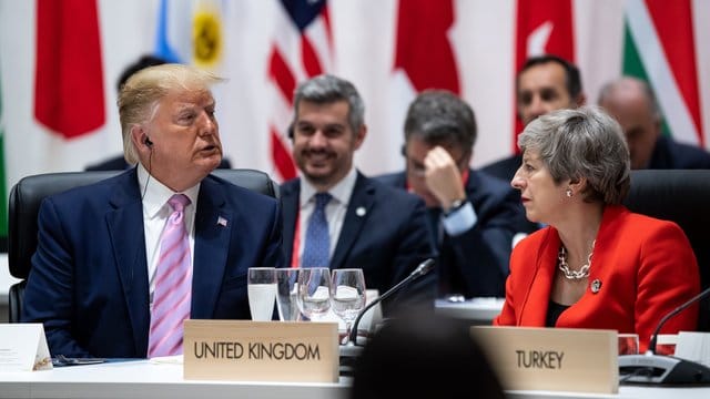 Donald Trump und Theresa May Ende Juni beim G20-Gipfel im japanischen Osaka. Donald Trump und Theresa May Ende Juni beim G20-Gipfel im japanischen Osaka.