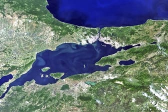 Istanbul und die Umgebung im Nordwesten der Türkei, aufgenommen vom ESA-Satelliten Envisat.