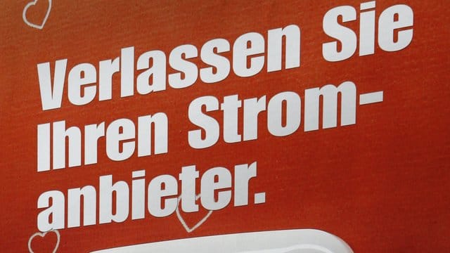 Wer am Telefon oder an der Haustür nach solchen Angaben gefragt wird, sollte Unbefugten nichts preisgeben - dahinter kann eine unseriöse Vertriebsmethode stecken.