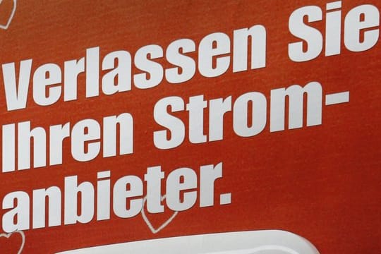 Wer am Telefon oder an der Haustür nach solchen Angaben gefragt wird, sollte Unbefugten nichts preisgeben - dahinter kann eine unseriöse Vertriebsmethode stecken.