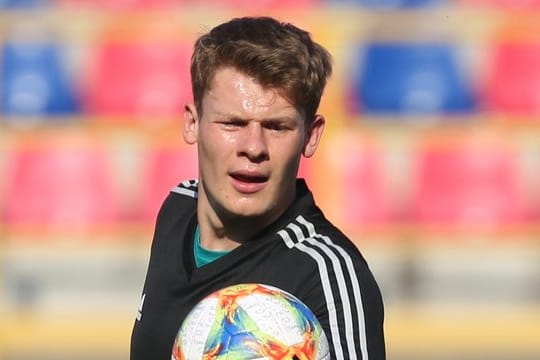 Der FC Schalke 04 will Torhüter Alexander Nübel langfristig an sich binden.