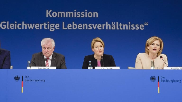 Minister Seehofer, Giffey, Klöckner.