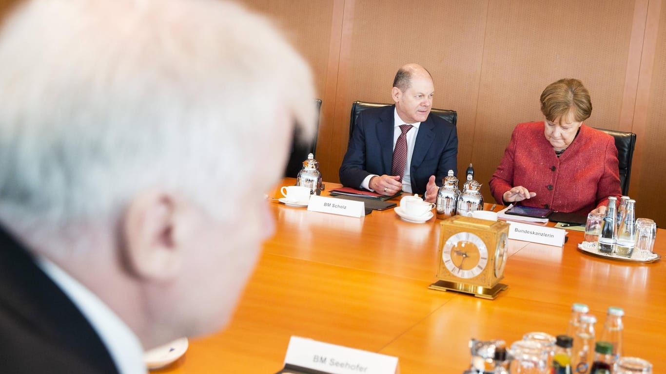 Kabinettsmitglieder Seehofer, Scholz, Merkel vom April diesen Jahres.