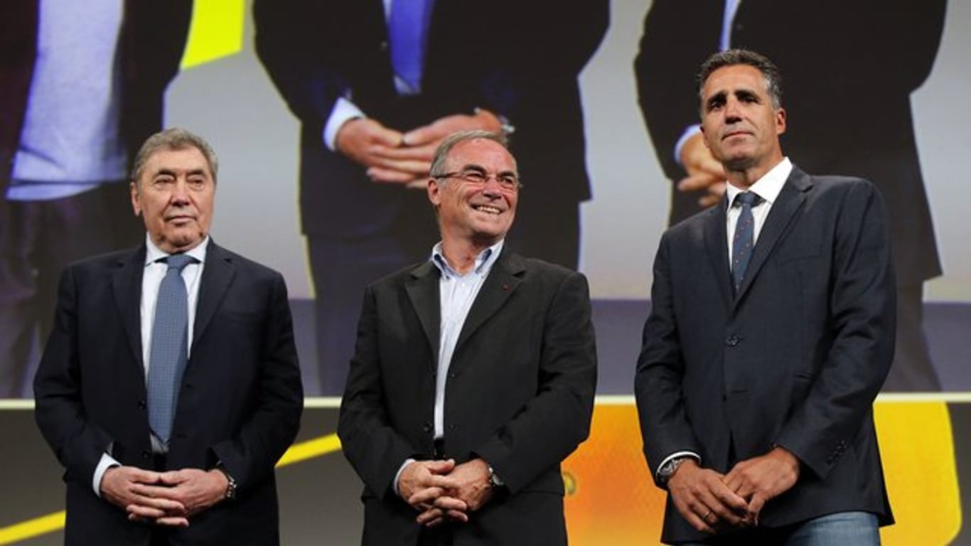Die fünfmaligen Tour-Gewinner Eddy Merckx, Bernard Hinault und Miguel Indurain (l-r).