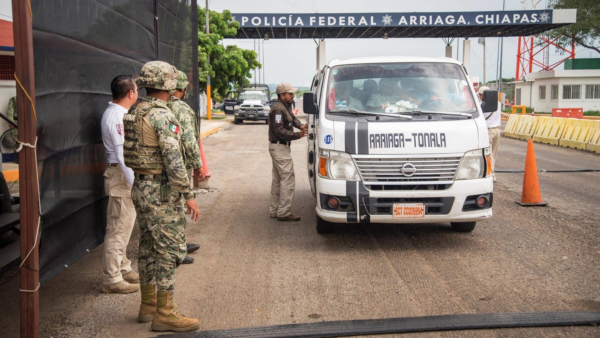 Kontrollen an der Grenze zu den USA: Zwei Soldaten sollen Migranten geschmuggelt haben. (Symbolbild)