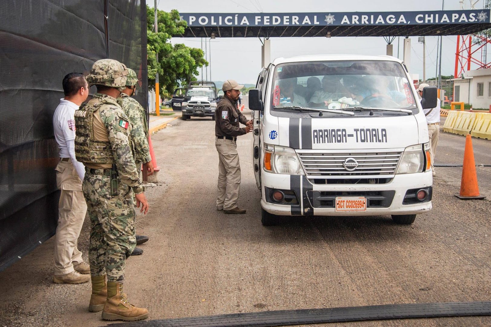 Kontrollen an der Grenze zu den USA: Zwei Soldaten sollen Migranten geschmuggelt haben. (Symbolbild)