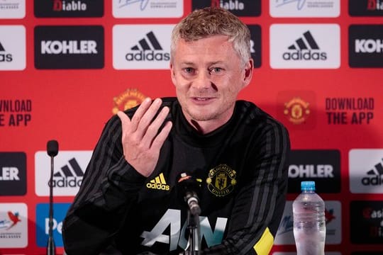 Trainer Ole Gunnar Solskjaer kann sich Paul Pogba weiter gut bei Manchester United vorstellen.