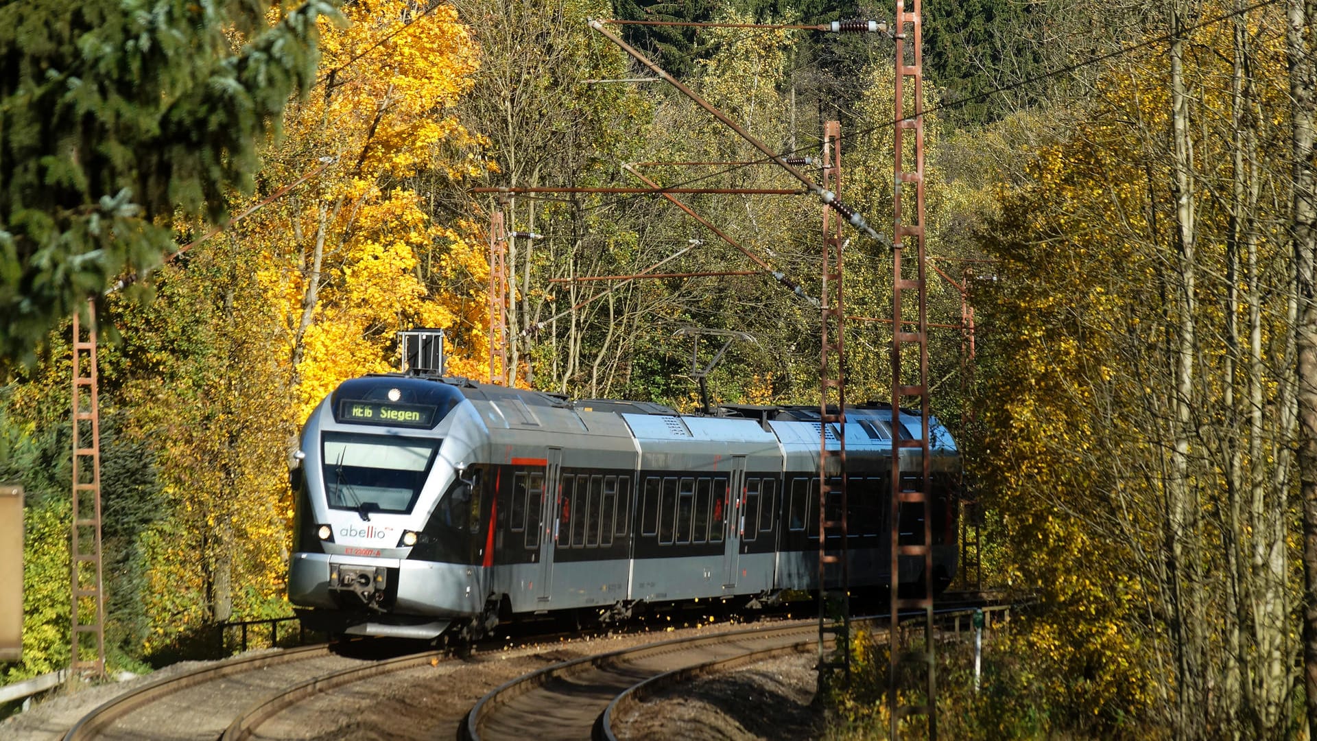 RE 16 nach Siegen: Am Wochenende kommt es auf dieser Strecke zu Zugausfällen.