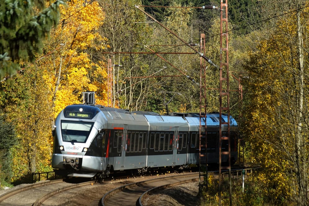 RE 16 nach Siegen: Am Wochenende kommt es auf dieser Strecke zu Zugausfällen.