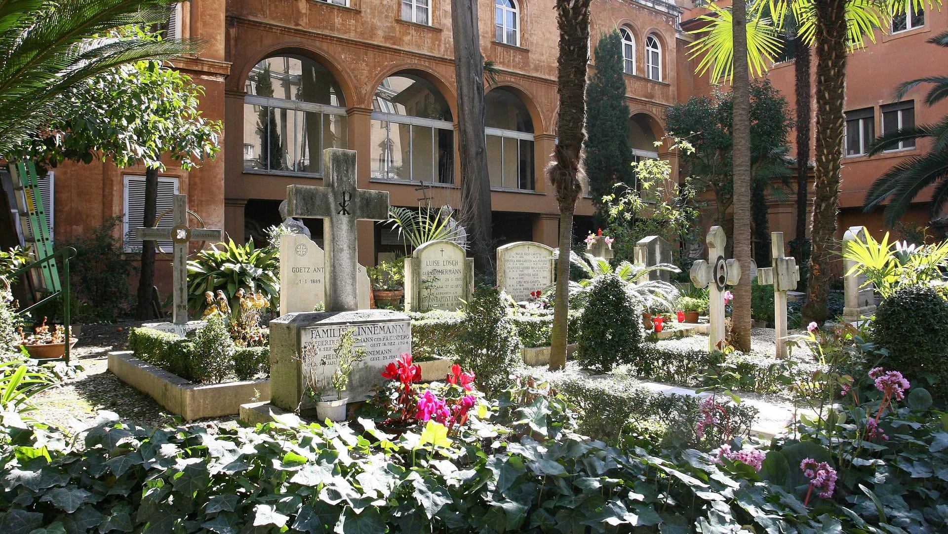 Der malerische Campo Santo Teutonico, auch deutscher Pilgerfriedhof genannt: Gibt ein Grab das Rätsel um einen Vermisstenfall frei?