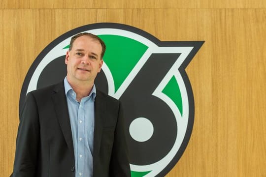 Sebastian Kramer, der Vorstandsvorsitzender von Hannover 96, kommt aus der aktiven Fanszene.