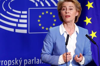 Ursula von der Leyen: Das Europaparlament soll über die Bundesverteidigungsministerin als Nachfolgerin für Juncker an der Spitze der EU-Kommission entscheiden. Es gibt Widerstand.