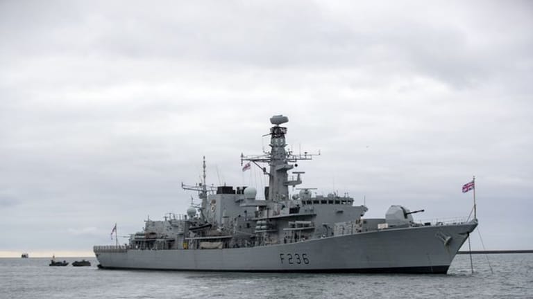 Die britische Fregatte HMS Montrose.
