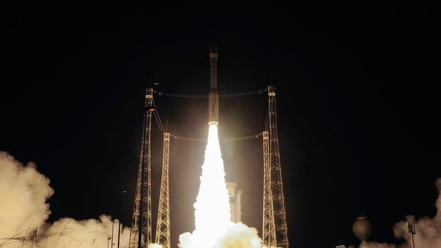 Hier läuft alles nach Plan: Die Aufname zeigt den Start einer Vega-Rakete auf dem europäischen Weltraumbahnhof Kourou im März 2017. Hier läuft alles nach Plan: Die Aufname zeigt den Start einer Vega-Rakete auf dem europäischen Weltraumbahnhof Kourou im März 2017.