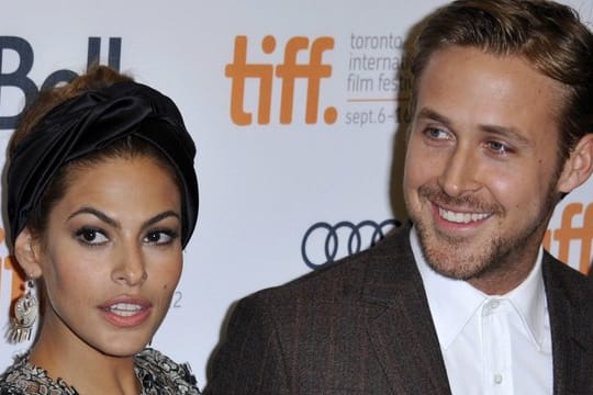 Eva Mendes und Ryan Gosling begrüßen ein neues Familien-Mitglied: Dobermann-Welpe Lucho.