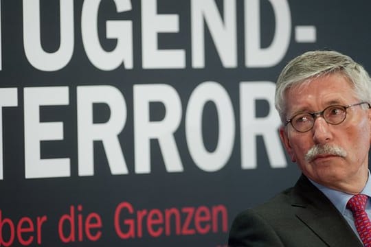 Immer noch Sozialdemokrat: Thilo Sarrazin stellt sein Buch "Der neue Tugendterror" vor.