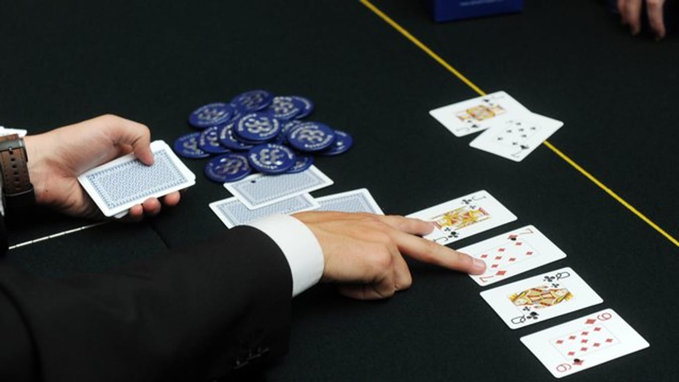 Kein Bluff: Zum ersten Mal hat eine Computer-Software in Poker-Partien mit mehr als zwei Spielern öfter gewonnen als ihre menschlichen Gegner.