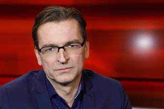 Claus Strunz: Der Moderator wird "Akte" verlassen.