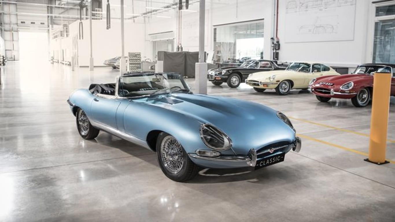 Jaguar rüstet originale E-Types zu E-Autos um.