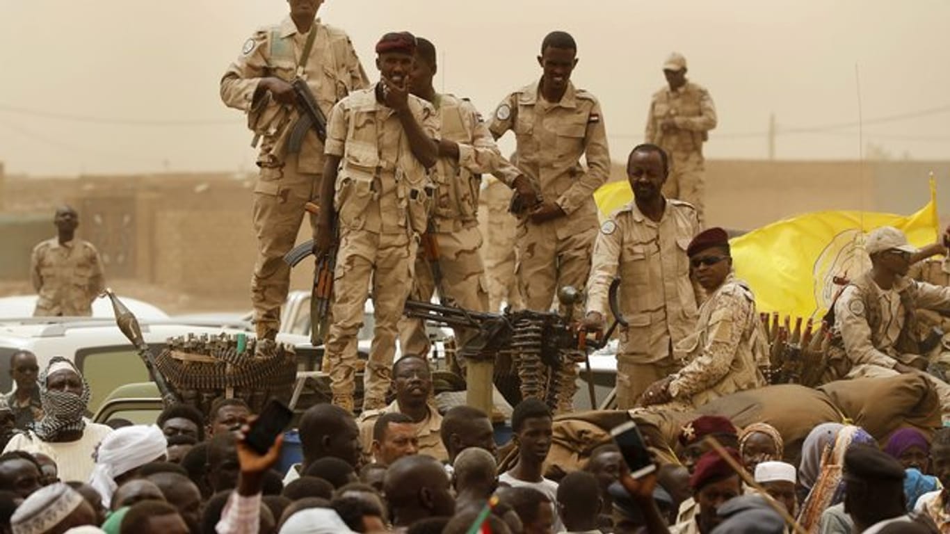 Im April wurde Langzeit-Präsident Omar al-Baschir vom Militär gestürzt.