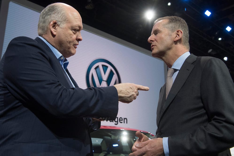 Jim Hackett, Vorstandsvorsitzender von Ford und Herbert Diess, Vorstandsvorsitzender von VW: Die beiden Autokonzerne rücken näher zusammen.