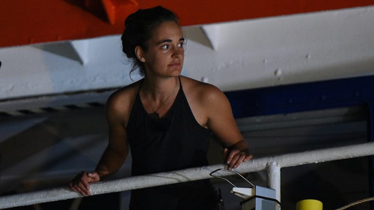 Carola Rackete: Italien wirft der Sea-Watch-Kapitänin Beihilfe zu illegaler Einwanderung zu. (Archivbild)