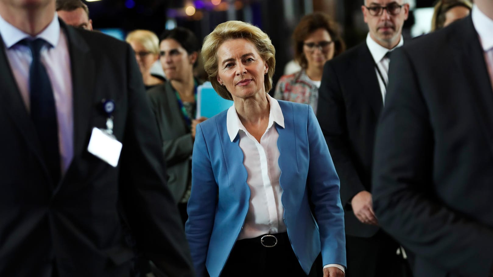 Ursula von der Leyen in Brüssel: mindestens 374 Abgeordnete müssen für sie stimmen, damit sie neue Kommissionschefin werden kann.