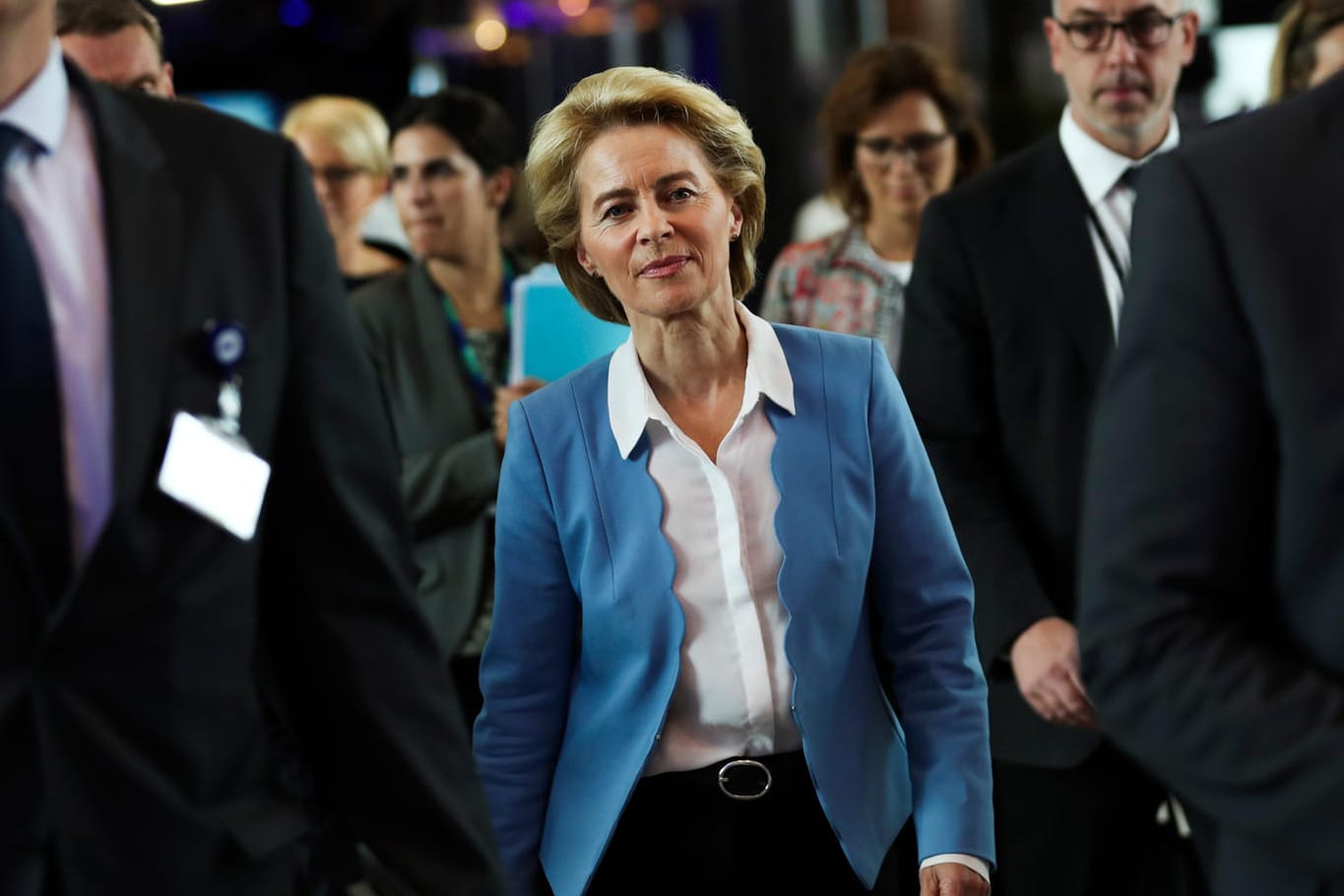 Ursula von der Leyen in Brüssel: mindestens 374 Abgeordnete müssen für sie stimmen, damit sie neue Kommissionschefin werden kann.