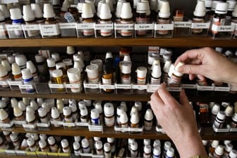 In Frankreich sollen homöopathische Arzneimittel bald nicht mehr von den Kassen bezahlt werden.