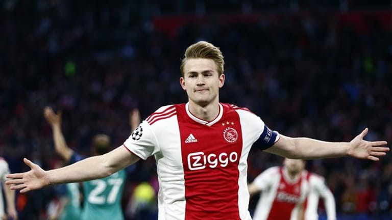 Der Wechsel von Ajax-Spieler Matthijs de Ligt zu Juventus Turin soll perfekt sein.