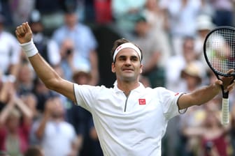Roger Federer triumphiert über Rafael Nadal und steht zum zwölften Mal im Wimbledon-Finale.