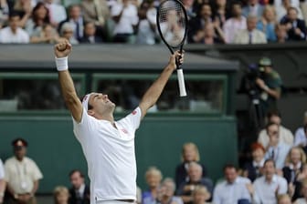 Mit einem Sieg im Wimbledon-Finale würde sich Roger Federer in den Tennis-Geschichtsbüchern verewigen.