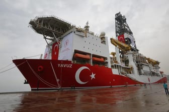 Das türkische Bohrschiff "Yavuz": Im Streit um die Ölbohrungen vor Zypern gibt die Türkei nach – und strebt einen Kompromiss an.