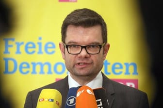 "Wenn sich der Bundesrat digitalisiert, darf sich der Bundestag nicht länger verweigern", sagt der Erste Parlamentarische Geschäftsführer der FDP-Fraktion, Marco Buschmann.