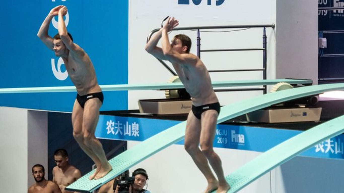 Patrick Hausding (l) und Lars Rüdiger verpassten eine WM-Medaille vom Drei-Meter-Brett.