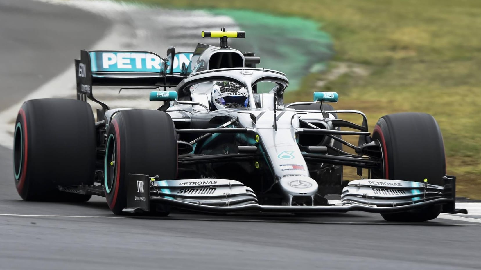 Valtteri Bottas auf der Strecke in Silverstone.