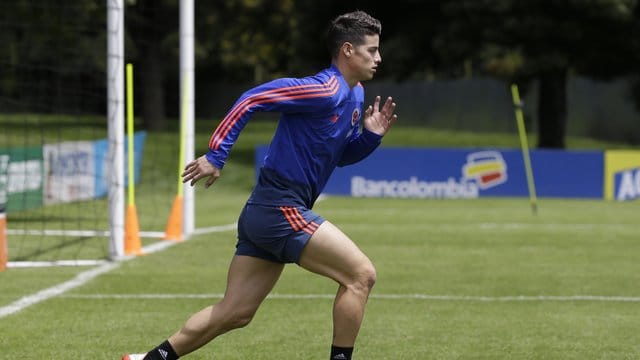 Der ehemalige Bayern-Spieler James Rodríguez soll vor der Verpflichtung durch Atlético Madrid stehen. Der ehemalige Bayern-Spieler James Rodríguez soll vor der Verpflichtung durch Atlético Madrid stehen.