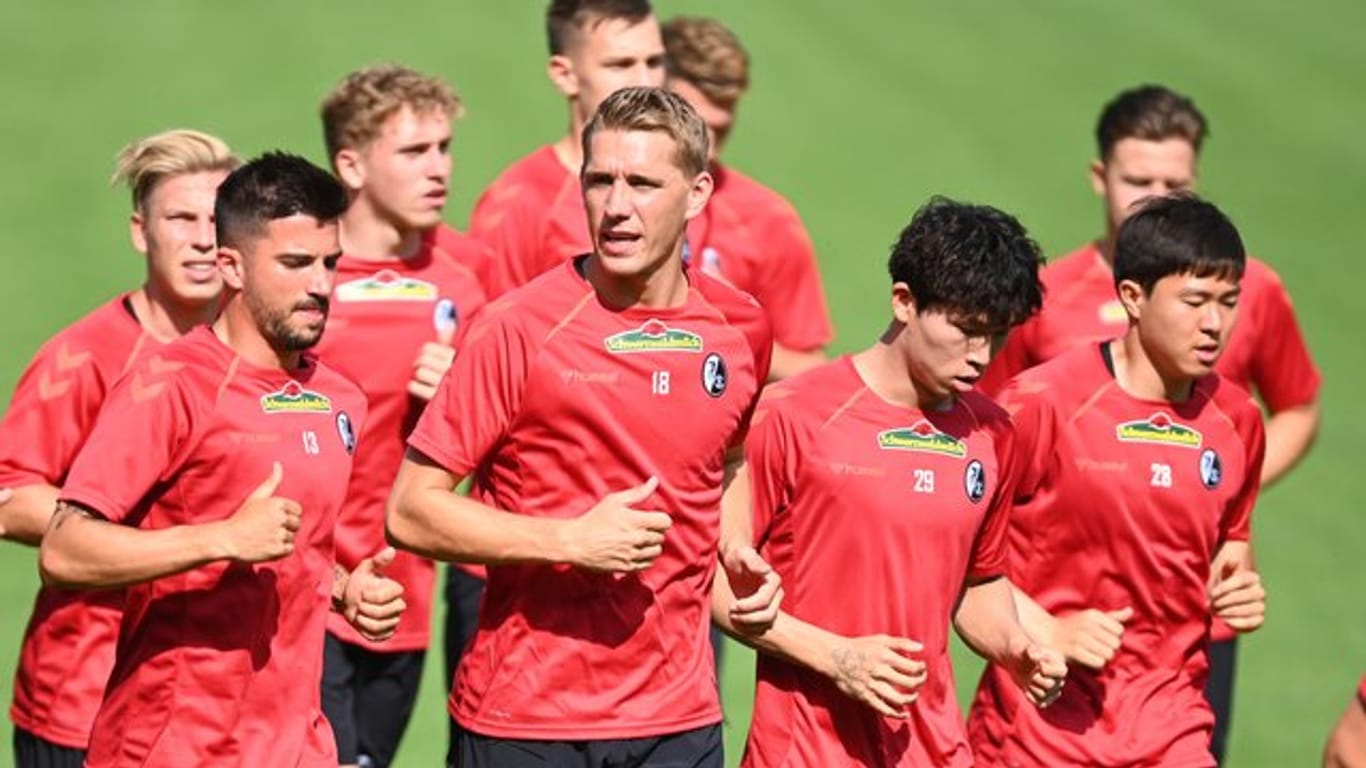 Verletzungssorgen beeinträchtigen die Abwehr des SC Freiburg: Training beim Bundesligisten.
