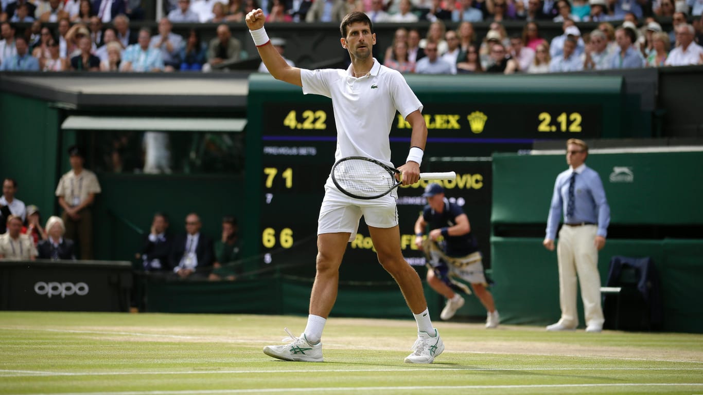 Am Ziel: Novak Djokovic feiert seinen Sieg im Finale gegen Roger Federer.