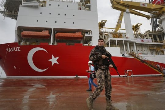 Das 230 Meter lange türkische Bohrschiff "Yavuz".